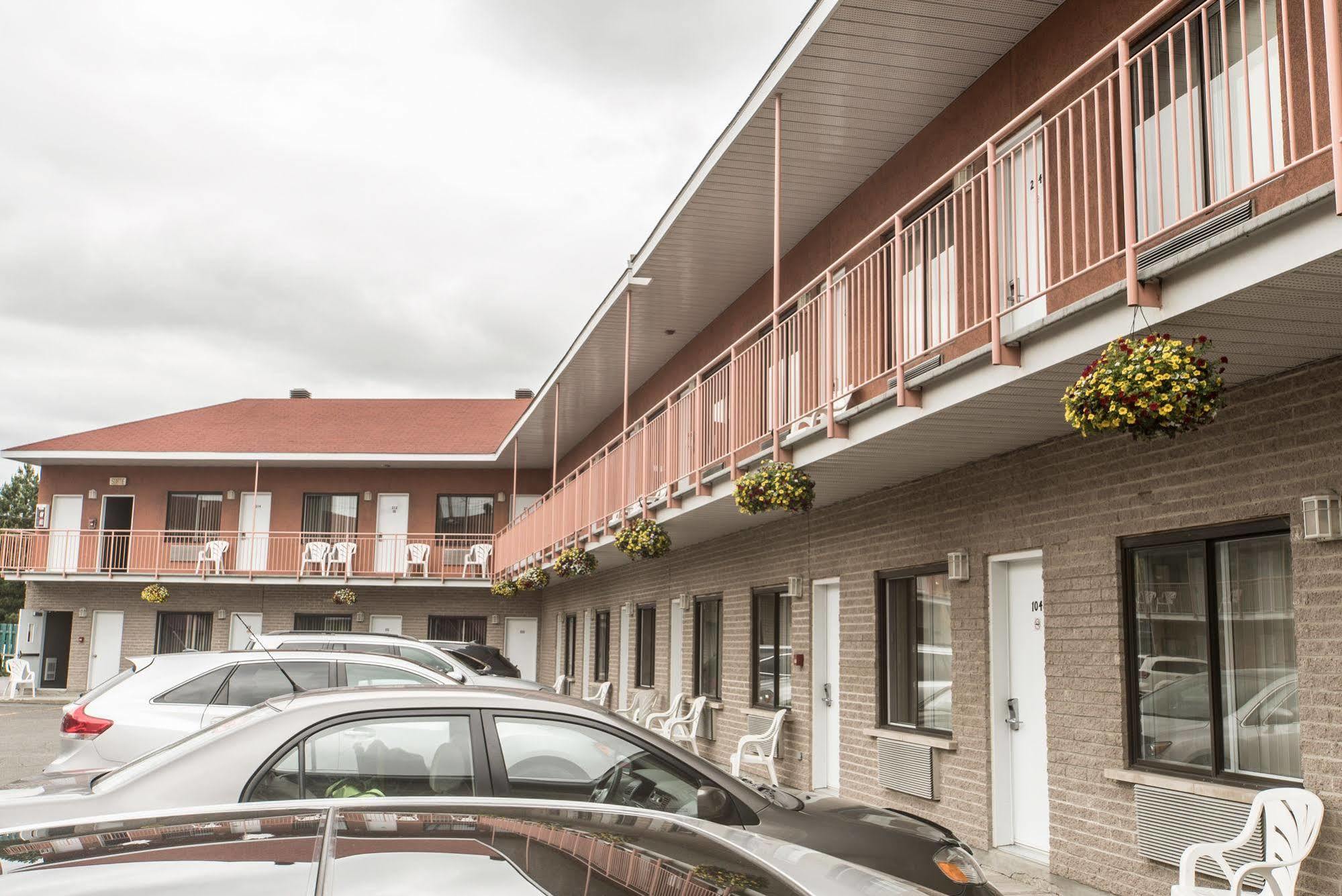 ברוסארד Motel Falcon מראה חיצוני תמונה